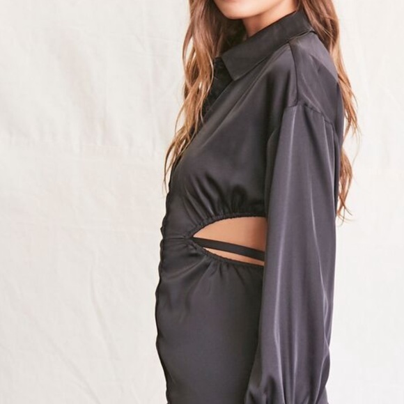 Nwt Black button up long sleeve cut out dress - Picture 4 of 4